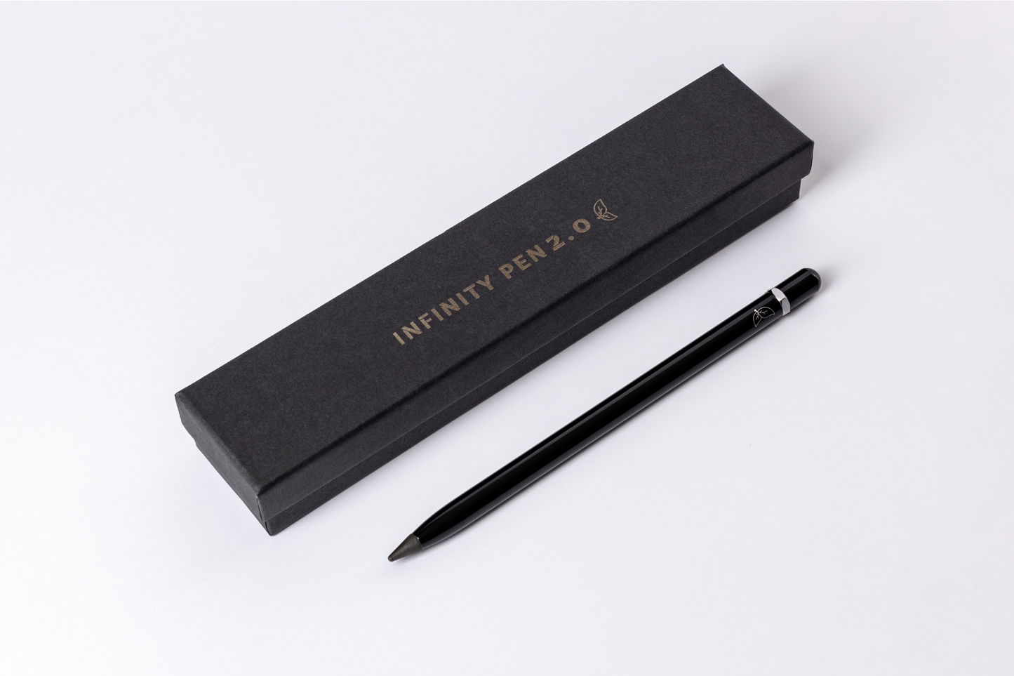 nachhaltiger-metallstift-schwarz-umweltfreundliche-alternative-zum-bleistift