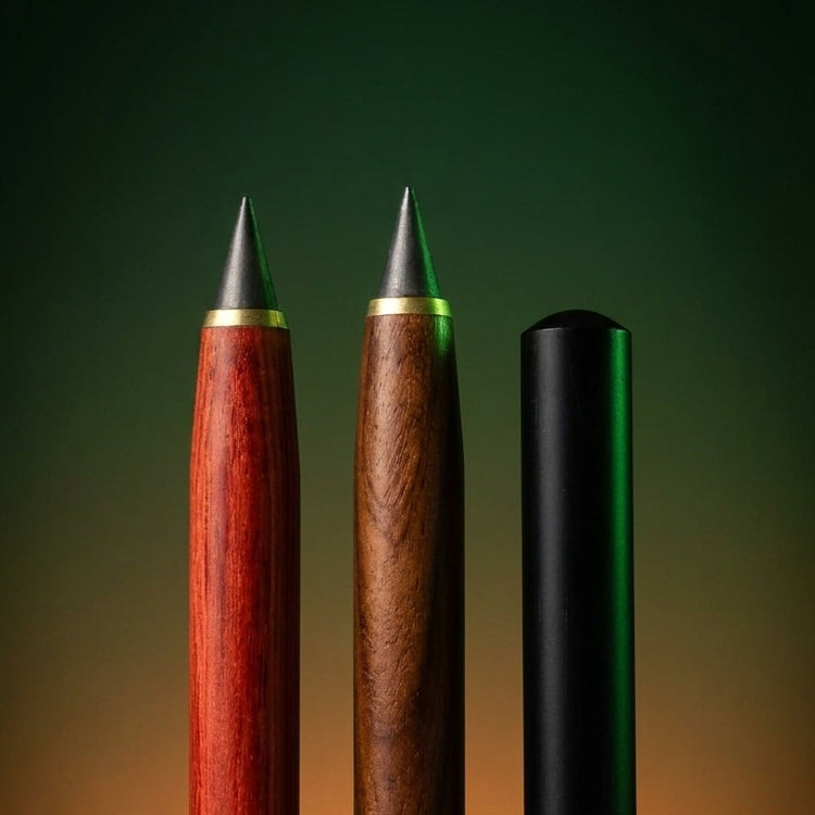 Infinity Pen EcoStem aus Lila Sandelholz, Rotem Sandelholz und Birnenholz mit Metallspitzen, Nahaufnahme
